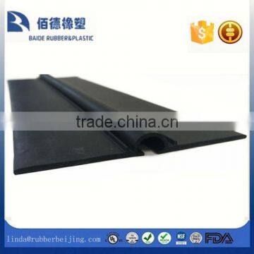 Flat solar rubber sealing strip