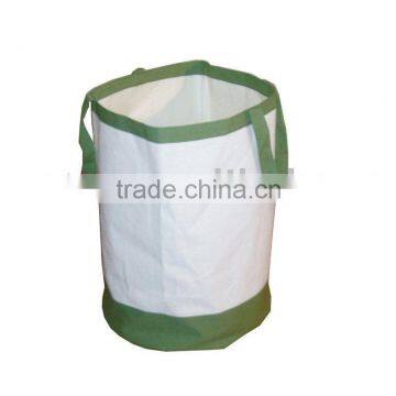 Laundry hamper
