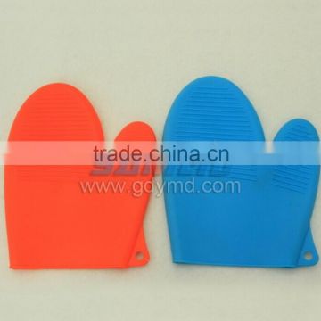 Colorful and Non-Stick Silicone Gloves