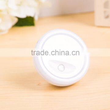 Dusk to dawn sensor plug-in wall light LED night light