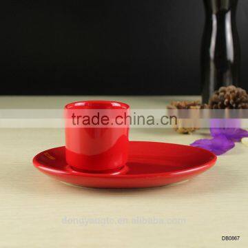 2017 chinese suppliers novelty design ceramic red cup and saucer