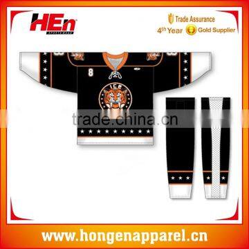 Hongen apparel New York good quality hockey team jersey with socks, blackhawks jersey