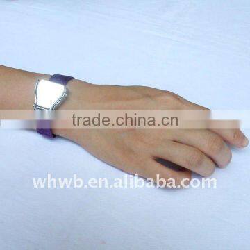 WHWB-11073 charm wrist plastic bracelet