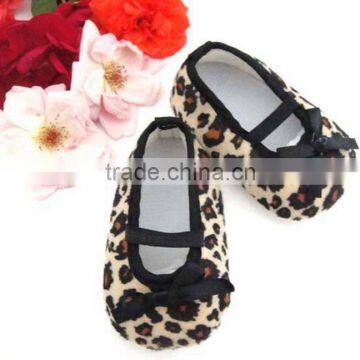 Hot Selling superior quality baby cute toddler shoes with different size