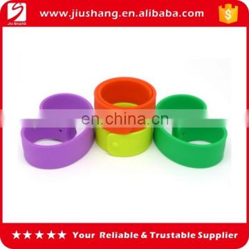 Bulk cheap silicone slap wristbands for fair and business gift