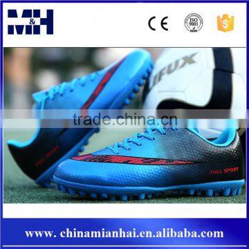 Hot Selling Soccer Shoes New Cool Breathable Men Football Shoe