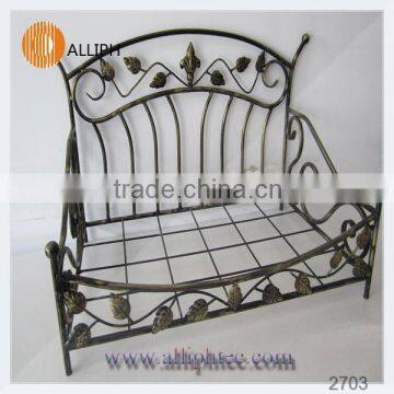 Metal frame pet bed and accessories Deluxe dog bed