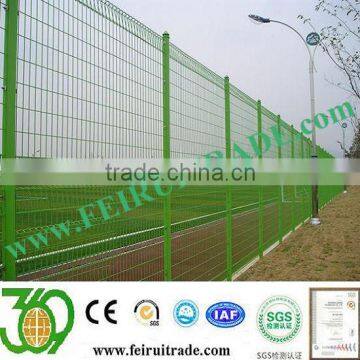 Roll Top Mesh Fence for enclosing commercial grounds in Japan