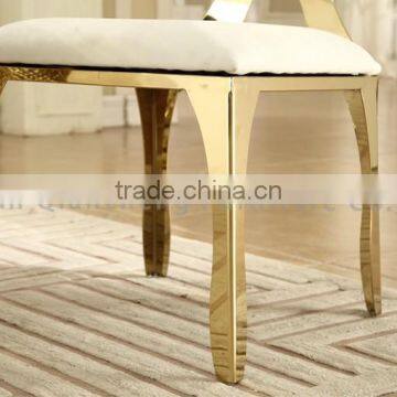 Hot Sale Golden Heart Shape Wedding Table Banquet Table photo-5