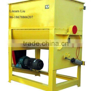 1000kg/batch feed screw mixer