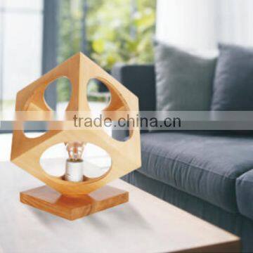 Fabric Shade Wooden Tripod Table Lamp/Hotel Bedroom Table Lamps photo-2