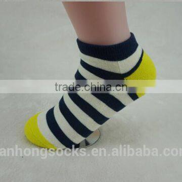 Zhuji Competiitive Price Wholesale Colorful Striped Men Terry Socks photo-3