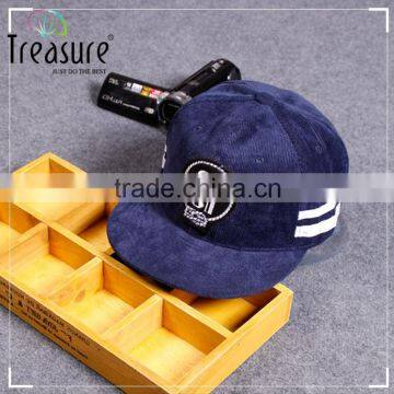 2016 China Cap Blank Suede 5 Panel Cap Metal Badge Flat Brim Hip Hop Hat for Men photo-2