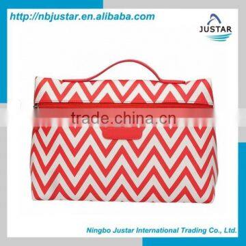 Wholesale chevron PU cosmetic bag online cheap makeup travel bag PU special design cosmetic bag with handle