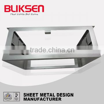 Sheet metal adjustable angle fence panel mounting bracket