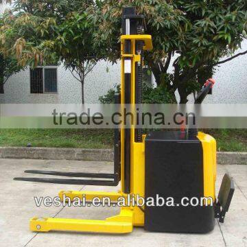 China Veshai 1.5 Ton 4meter YELLOW Walkie Stacker With Powered Lift photo-4