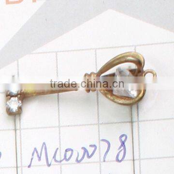 key shaped pendant with zircon Mc00078