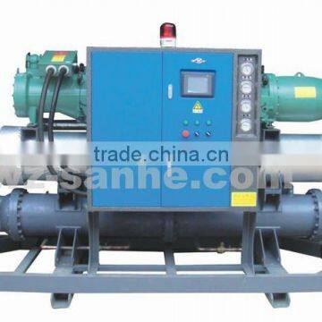 High efficiency flooded screw style chiller