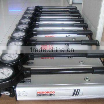 High Quality Hydraulic Hand Pump photo-4