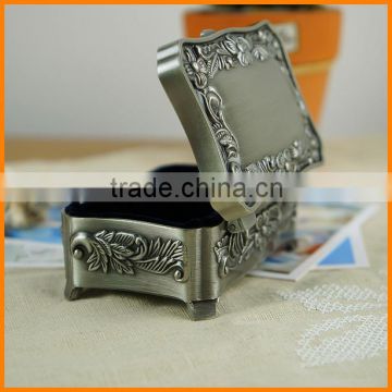 European classical carved rose princess wedding gifts zinc alloy jewelry box 631SP