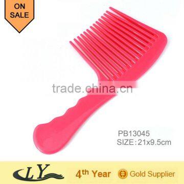 comb,plastic hair brush,plastic comb