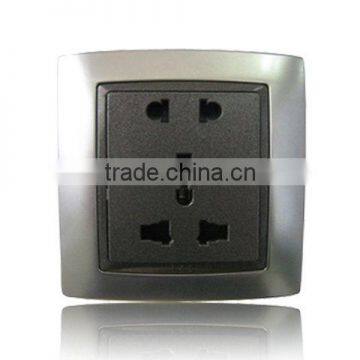 10A 250V, Universal Socket Outlet + International Socket Oulet