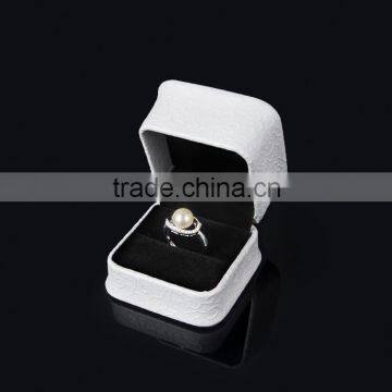 High Quality Genuine Leather White Jewelry Box And Packaging For Earrings Necklace Case