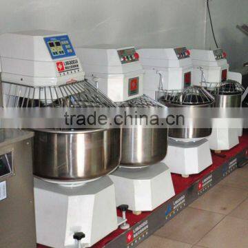 Large capacity dough mixer with double speed double acting