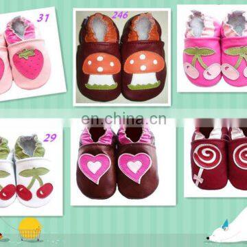 Newborn Baby Shoes Cow Leather Soft Sole Loafers Hot Pink Cherry Pattern photo-5