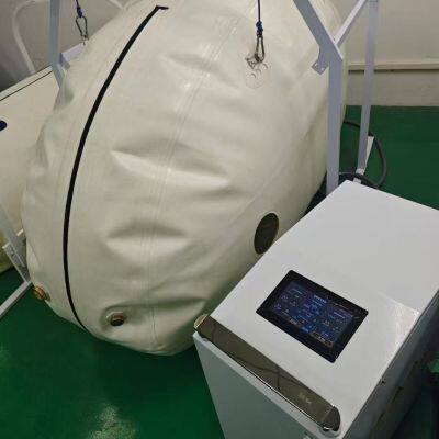Camara hiperbárica doméstica portátil para um único usuário, com assento macio, é usada para reabilita??o corporal com absor??o de oxigênio em regi?es de alta altitude