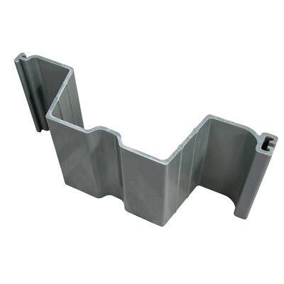 Строительные материалы. ПВХ-стержни, пластиковые виниловые пластины для укрепления берегов реки