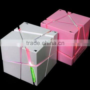 high quality Qone magic cube super bass portable music bluetooth mp3 music fantasy color speaker with led