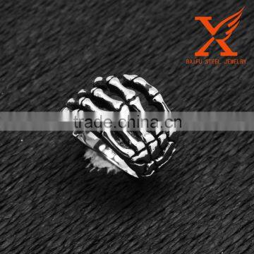 In Stock Superman Simple Design Striation Skeleton Hands Skull Finger Stainless Steel Rings photo-3