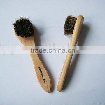 Shoe polish brush with horsehair