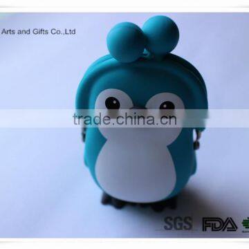 Penguin shape coin purse