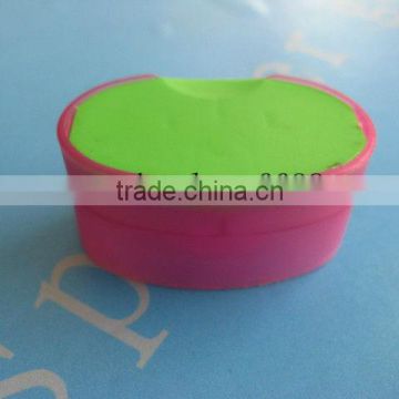 Dis top cap mold for shampoo bottle