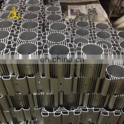 OEM ISO 9001 Standard Manufacturer of Aluminum Car Radiator /aluminum Car Heat Sink / Equipment Heat Sink photo-5