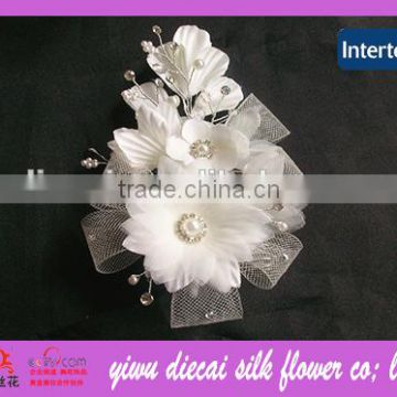 YiWu Wholesale White Flower with Beads Decoration Bridal Flower