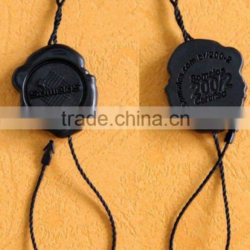 2012 new plastic garment hang tags with cotton string