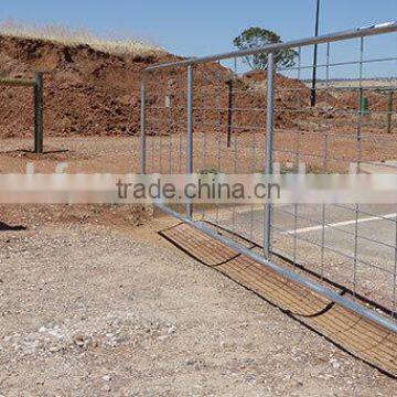Galvanized 4ft Height Tubular Gate With Wire Mesh photo-3