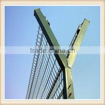 Qiangyu Hot Sale Galvanized Wire Mesh Fence / Panle Fence for Sale photo-4
