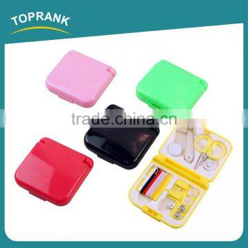 Toprank Wholesale Professional Portable 20 pcs In Set Travel Hotel Sewing Kit Convenient Plastic Mini Travel Sewing Kit Set