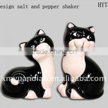 cat design salt and pepper stand