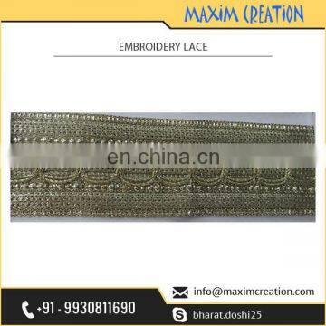 Highly Demanded Fashionable Embroidery Lace for Sarees and Dupattas at Low Price