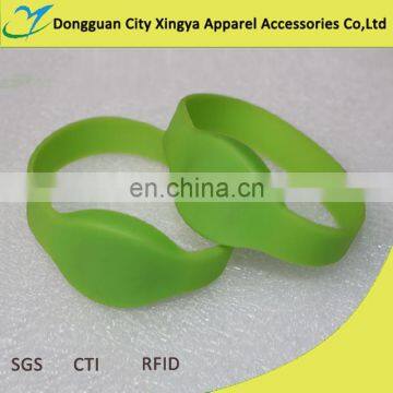 rfid silicone wristband with silkscreen printing logo