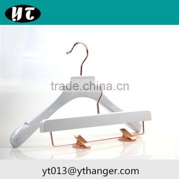 CY-661 Luxury white wooden clothes hanger with white dress hanger for women