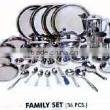 Dinnerware Set