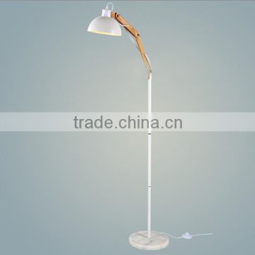 Wood and metal material floor lamp adjustable wooden floor lamp