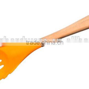 F01-5 Spaghetti scoop/spaghetti server/silicone utensils with wooden handle