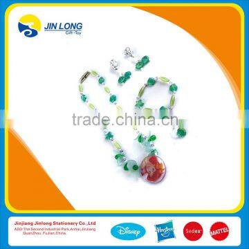 Necklece,ring,earring and bracelet set for the girl toy